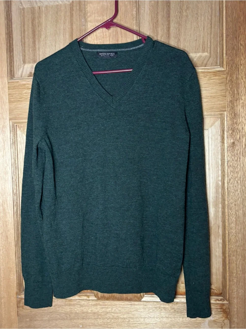 Banana Republic Men's V-Neck Sweater merino wool Green size L